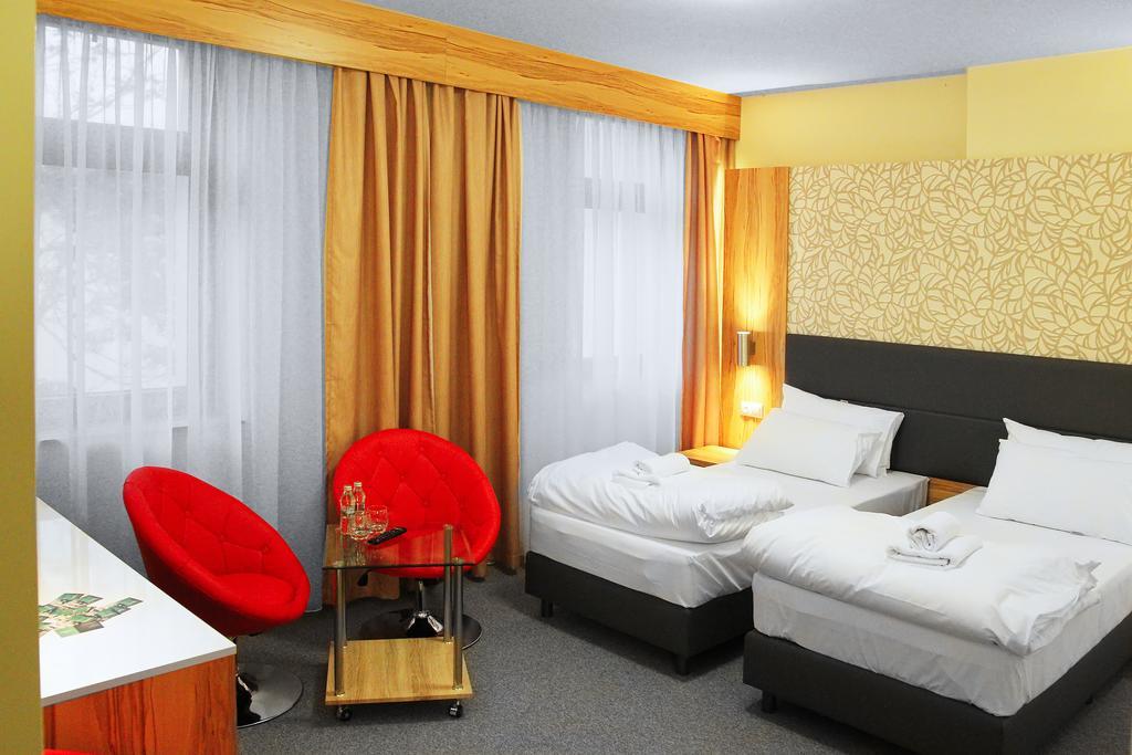 Hotel Przy Baszcie Legnica Room photo